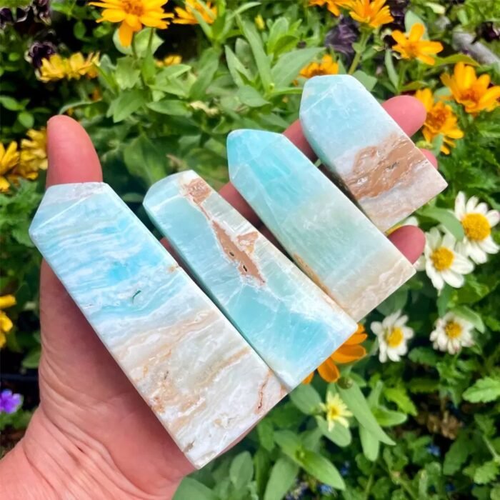 Natural Caribbean original stone single-sided sharp corner four-sided crystal