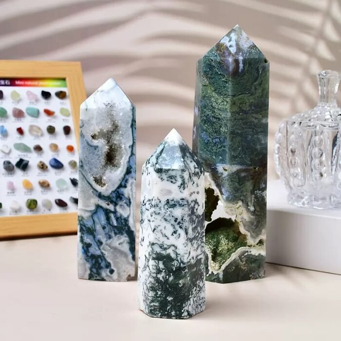 Natural hexagonal water grass agate crystal column